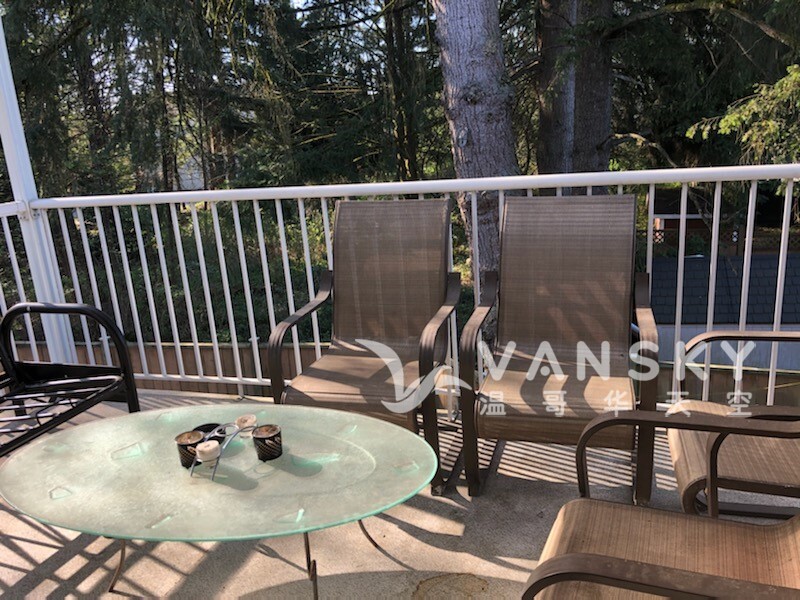 251007033534_Up - Balcony.jpg